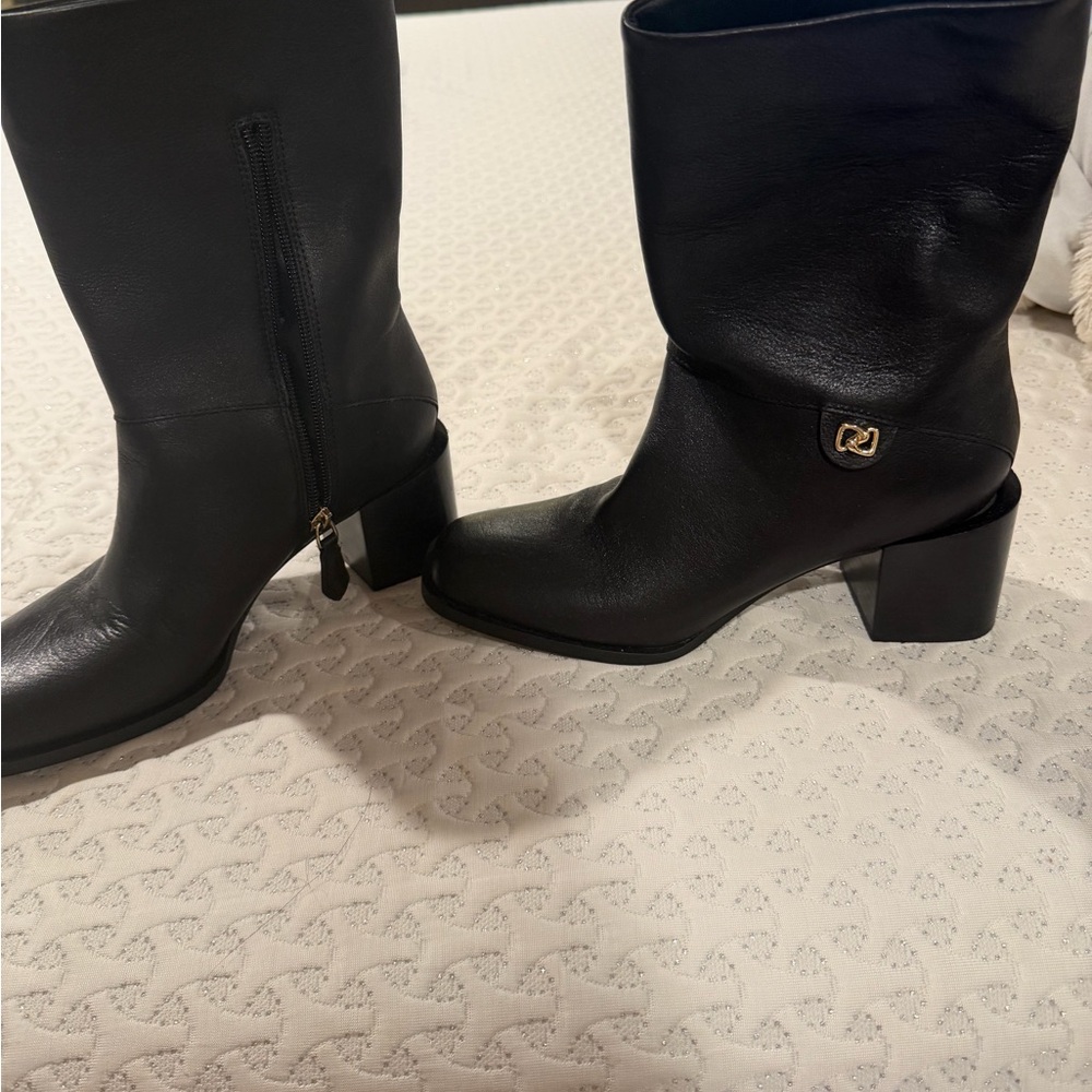 AEROSOLES Elegant Black Heeled Boots